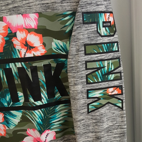 Rare 😍 😍vs pink tropical crew sweater size small - Picture 4 of 6